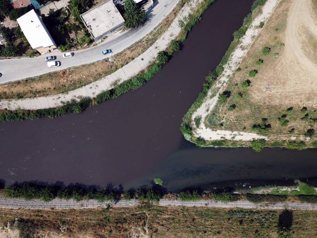 'O senenin moda rengi neyse, Nilüfer Çayı da o renk akıyor' 9